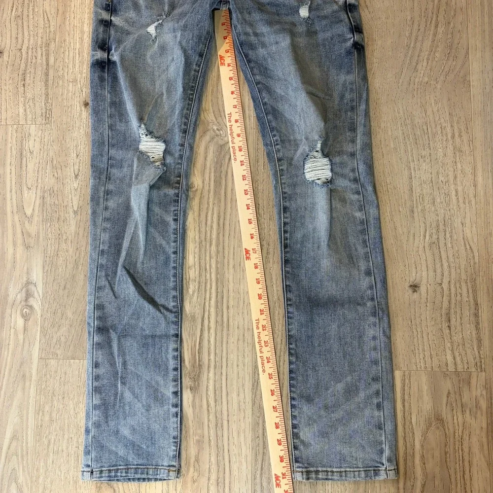 Guess men size